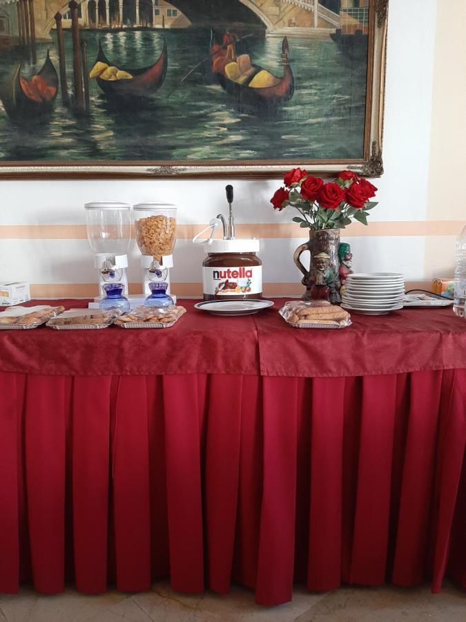George Hotel Барселона-Поцо ди Гото Екстериор снимка