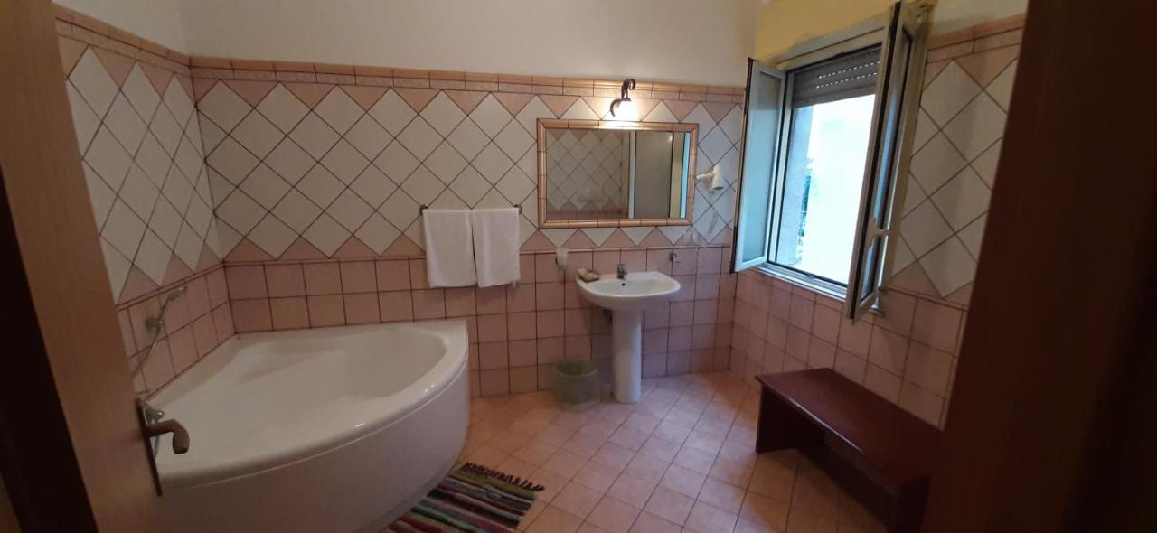 George Hotel Барселона-Поцо ди Гото Екстериор снимка