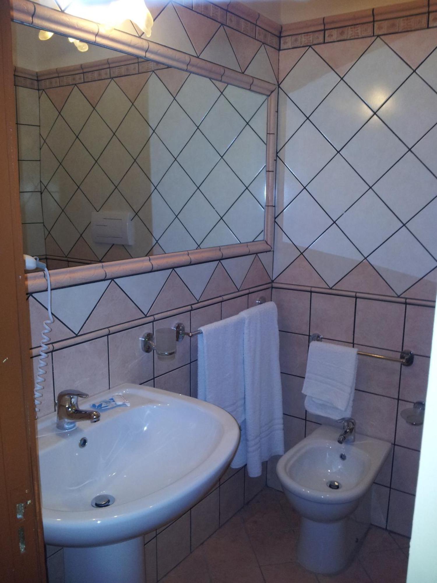 George Hotel Барселона-Поцо ди Гото Стая снимка